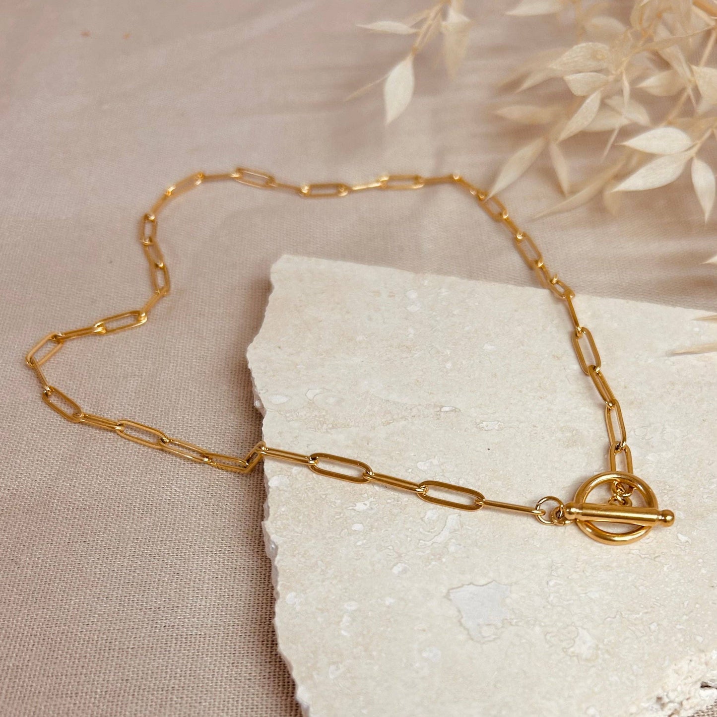 Everyday Long Link Bar Clasp Necklace